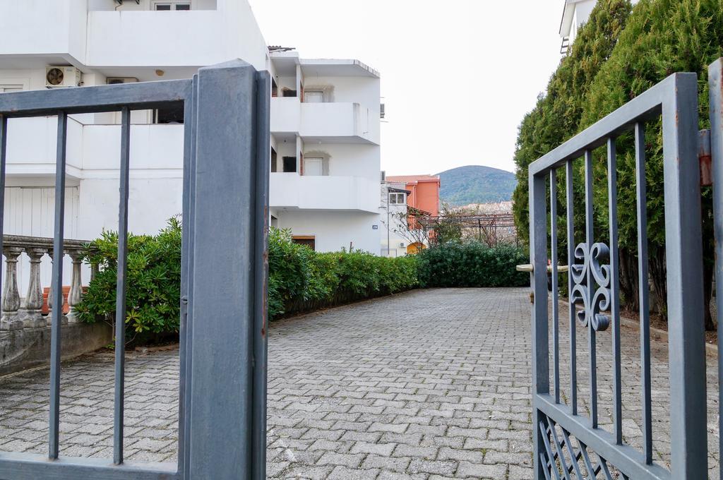 Guest House Heart Of Budva Buitenkant foto